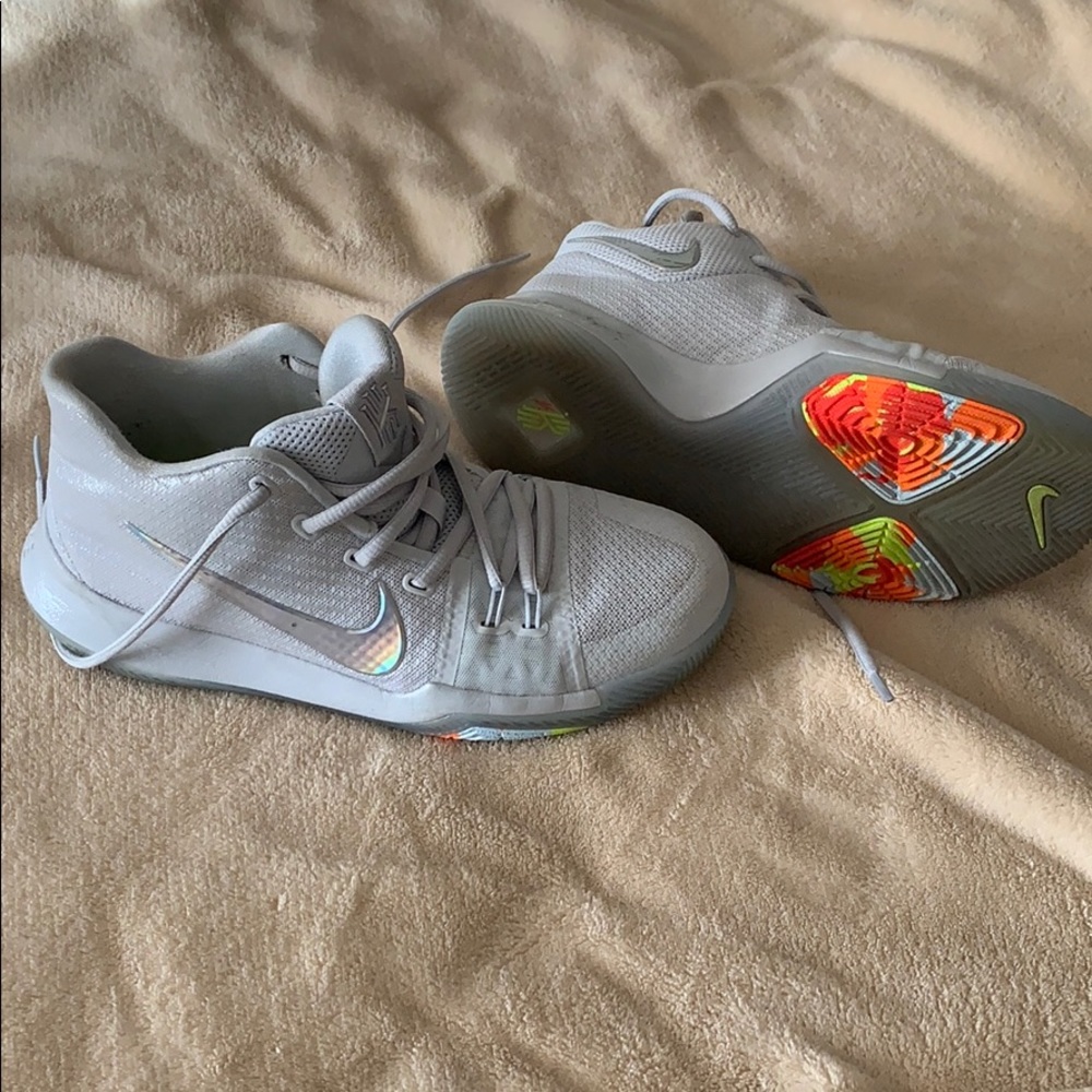 Nike Kyrie Irving shoes used 3 times